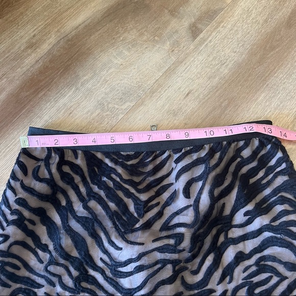 BCBGMAXAZRIA Irisa Lace Skirt XS - Picture 6 of 11